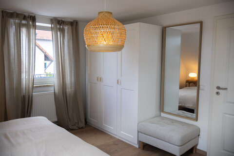 Schlafzimmer 1